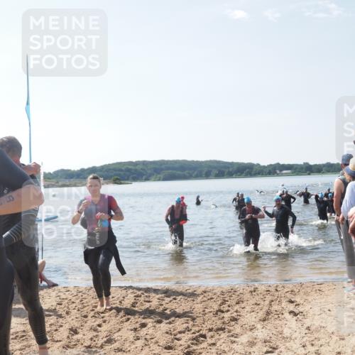 22.06.2025 - Viking Triathlon MichiJ http://msf.ph/oto/8091670 22.06.2025 10:38:49 Schwimmen 26, 40, 57, 85, 135, 164, 210, 211, 215, 315, 327, 336, 416 meine-sportfotos.de