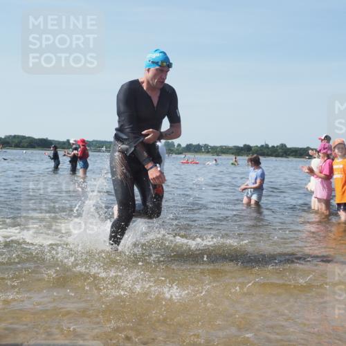 22.06.2025 - Viking Triathlon KatJ http://msf.ph/oto/8091672 22.06.2025 10:27:48 Schwimmen 1, 90, 176, 196, 198, 230, 289, 534, 616 meine-sportfotos.de
