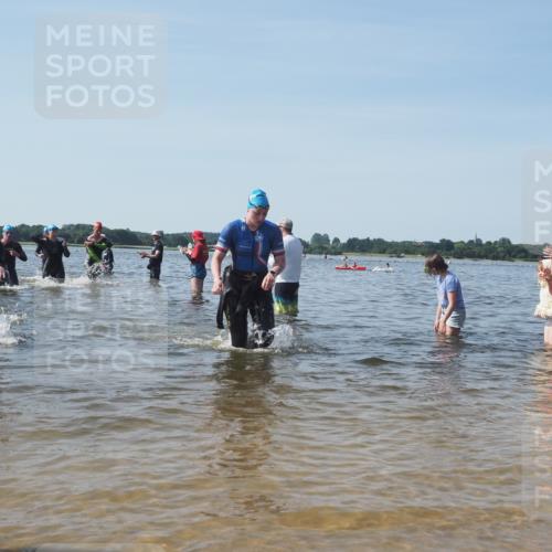22.06.2025 - Viking Triathlon KatJ http://msf.ph/oto/8091683 22.06.2025 10:27:55 Schwimmen 14, 90, 178, 196, 198, 230, 289, 401, 534, 616 meine-sportfotos.de