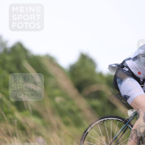 22.06.2025 - Viking Triathlon Yannick Fuchs http://msf.ph/oto/8091697 22.06.2025 13:29:13 Radfahren 48, 76, 222 meine-sportfotos.de
