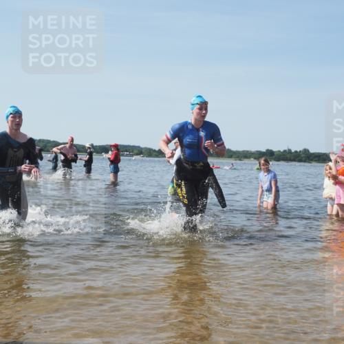 22.06.2025 - Viking Triathlon KatJ http://msf.ph/oto/8091721 22.06.2025 10:27:56 Schwimmen 14, 90, 178, 196, 198, 230, 289, 401, 534, 616 meine-sportfotos.de