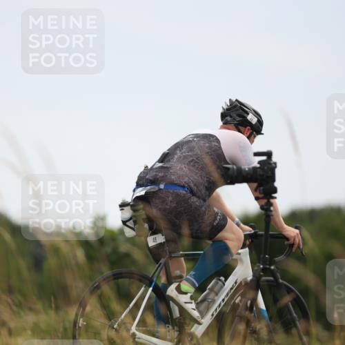22.06.2025 - Viking Triathlon Yannick Fuchs http://msf.ph/oto/8091725 22.06.2025 13:29:16 Radfahren 48, 76 meine-sportfotos.de