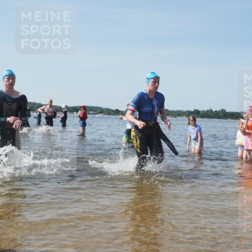 22.06.2025 - Viking Triathlon KatJ http://msf.ph/oto/8091737 22.06.2025 10:27:56 Schwimmen 14, 90, 178, 196, 198, 230, 289, 401, 534, 616 meine-sportfotos.de