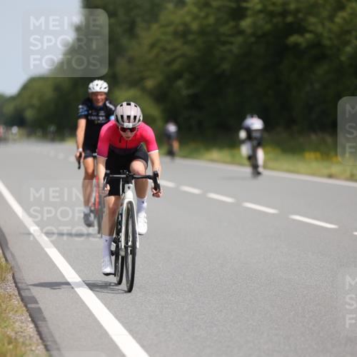 22.06.2025 - Viking Triathlon Yannick Fuchs http://msf.ph/oto/8091764 22.06.2025 11:53:53 Radfahren 4, 115, 159, 181, 288, 359, 444, 472 meine-sportfotos.de