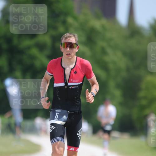 22.06.2025 - Viking Triathlon H.Heesch http://msf.ph/oto/8091775 22.06.2025 13:01:18 Laufen 5 meine-sportfotos.de