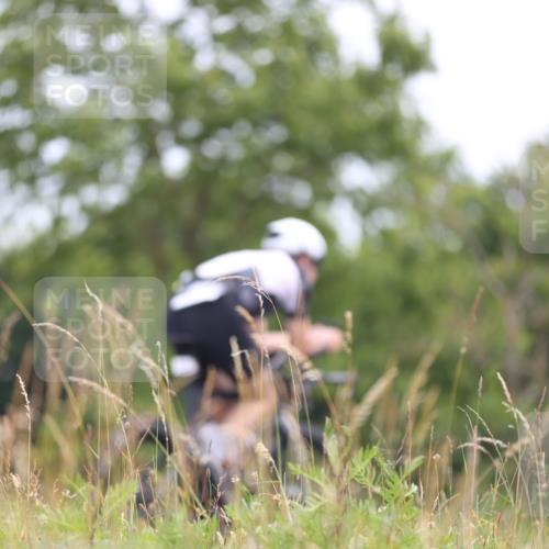 22.06.2025 - Viking Triathlon Yannick Fuchs http://msf.ph/oto/8091781 22.06.2025 13:29:46 Radfahren 102, 106, 116, 463, 468 meine-sportfotos.de