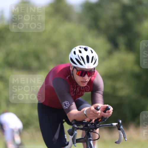 22.06.2025 - Viking Triathlon Yannick Fuchs http://msf.ph/oto/8091793 22.06.2025 11:11:47 Radfahren 3, 11, 33, 152, 347, 604 meine-sportfotos.de