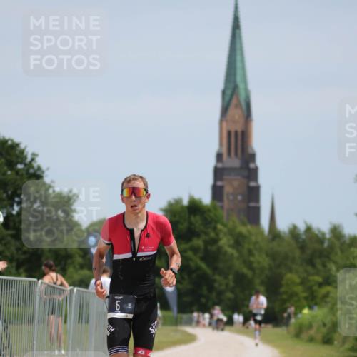 22.06.2025 - Viking Triathlon H.Heesch http://msf.ph/oto/8091813 22.06.2025 13:01:21 Laufen 5 meine-sportfotos.de