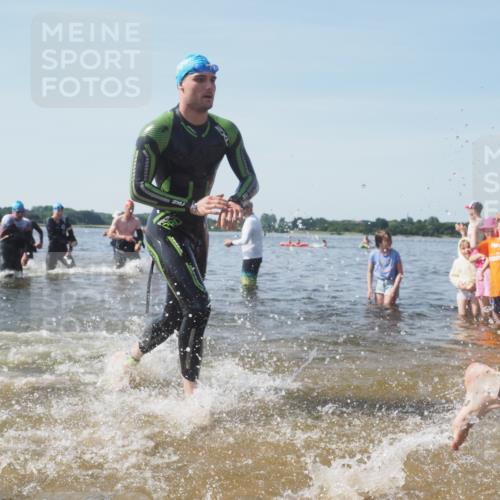 22.06.2025 - Viking Triathlon KatJ http://msf.ph/oto/8091824 22.06.2025 10:27:58 Schwimmen 14, 90, 178, 196, 198, 230, 289, 401, 534, 616 meine-sportfotos.de