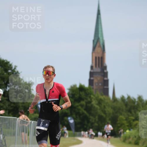22.06.2025 - Viking Triathlon H.Heesch http://msf.ph/oto/8091848 22.06.2025 13:01:21 Laufen 5 meine-sportfotos.de