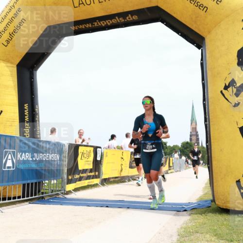 22.06.2025 - Viking Triathlon H.Heesch http://msf.ph/oto/8091855 22.06.2025 13:47:15 Laufen 88, 325, 378, 398, 412, 452, 455 meine-sportfotos.de