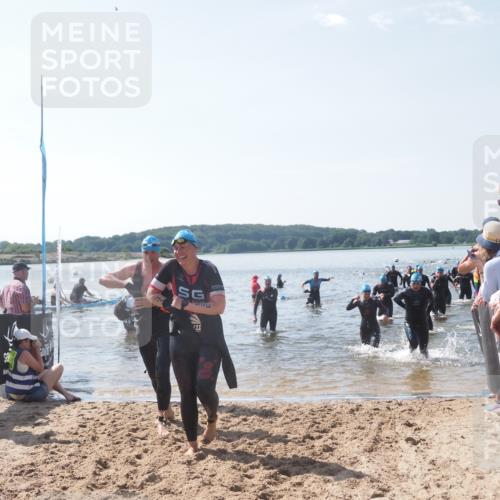 22.06.2025 - Viking Triathlon MichiJ http://msf.ph/oto/8091862 22.06.2025 10:38:55 Schwimmen 26, 40, 57, 135, 148, 181, 185, 210, 211, 315, 327, 336, 408, 416, 451 meine-sportfotos.de