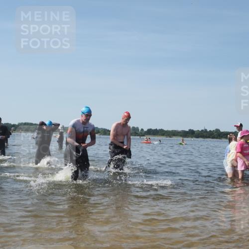 22.06.2025 - Viking Triathlon KatJ http://msf.ph/oto/8091881 22.06.2025 10:28:02 Schwimmen 14, 90, 178, 196, 289, 367, 401, 616 meine-sportfotos.de