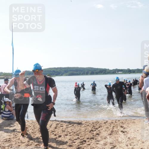 22.06.2025 - Viking Triathlon MichiJ http://msf.ph/oto/8091883 22.06.2025 10:38:56 Schwimmen 26, 40, 57, 135, 148, 181, 185, 210, 211, 327, 336, 408, 416, 451, 654 meine-sportfotos.de