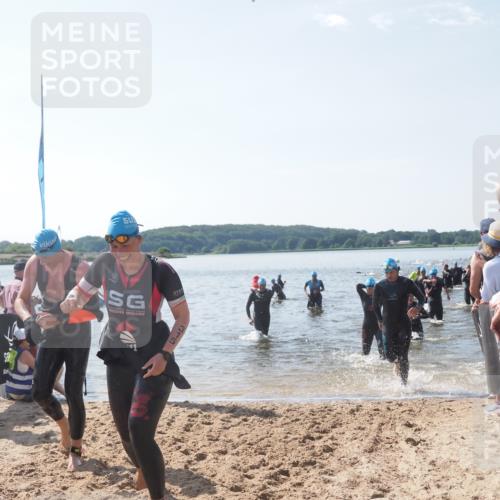 22.06.2025 - Viking Triathlon MichiJ http://msf.ph/oto/8091889 22.06.2025 10:38:56 Schwimmen 26, 40, 57, 135, 148, 181, 185, 210, 211, 327, 336, 408, 416, 451, 654 meine-sportfotos.de