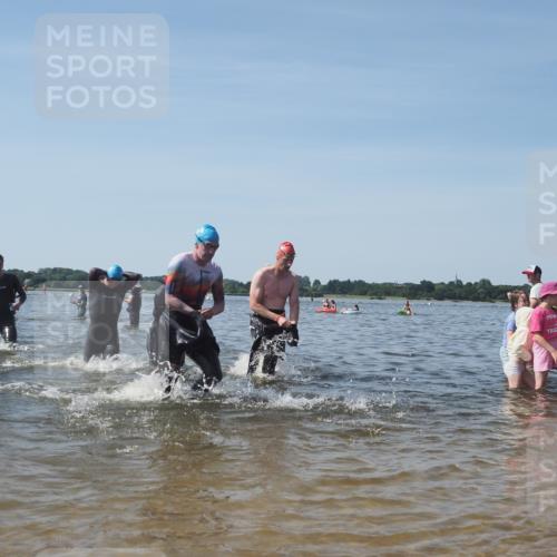 22.06.2025 - Viking Triathlon KatJ http://msf.ph/oto/8091900 22.06.2025 10:28:02 Schwimmen 14, 90, 178, 196, 289, 367, 401, 616 meine-sportfotos.de