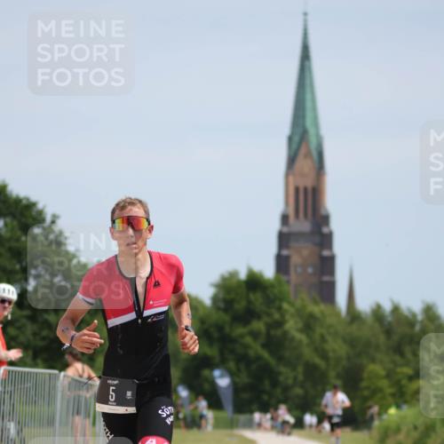 22.06.2025 - Viking Triathlon H.Heesch http://msf.ph/oto/8091906 22.06.2025 13:01:21 Laufen 5 meine-sportfotos.de