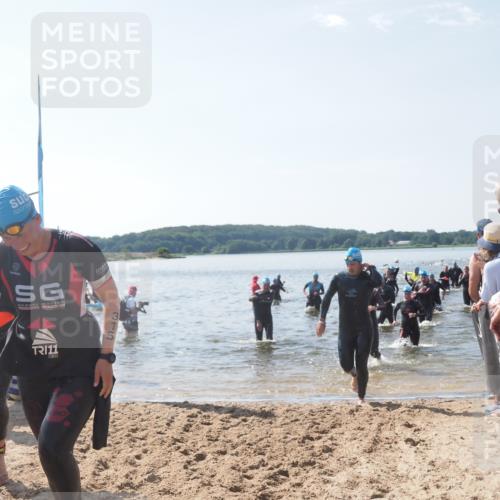 22.06.2025 - Viking Triathlon MichiJ http://msf.ph/oto/8091913 22.06.2025 10:38:57 Schwimmen 26, 40, 57, 79, 135, 148, 181, 185, 210, 211, 336, 408, 416, 451, 654 meine-sportfotos.de