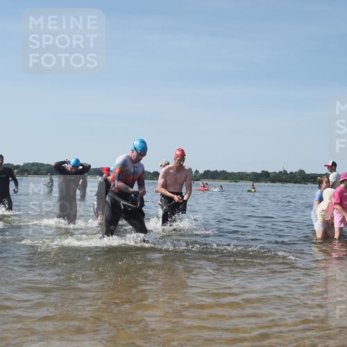 22.06.2025 - Viking Triathlon KatJ http://msf.ph/oto/8091918 22.06.2025 10:28:02 Schwimmen 14, 90, 178, 196, 289, 367, 401, 616 meine-sportfotos.de