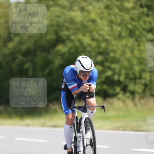 22.06.2025 - Viking Triathlon Yannick Fuchs http://msf.ph/oto/8091920 22.06.2025 11:11:52 Radfahren 3, 347, 489, 604 meine-sportfotos.de
