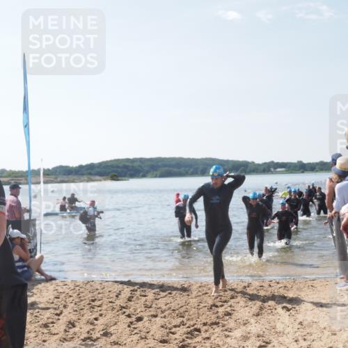 22.06.2025 - Viking Triathlon MichiJ http://msf.ph/oto/8091925 22.06.2025 10:38:57 Schwimmen 26, 40, 57, 79, 135, 148, 181, 185, 210, 211, 336, 408, 416, 451, 654 meine-sportfotos.de