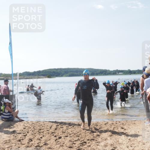 22.06.2025 - Viking Triathlon MichiJ http://msf.ph/oto/8091941 22.06.2025 10:38:58 Schwimmen 26, 40, 57, 79, 135, 148, 181, 185, 210, 211, 336, 408, 416, 451, 654 meine-sportfotos.de