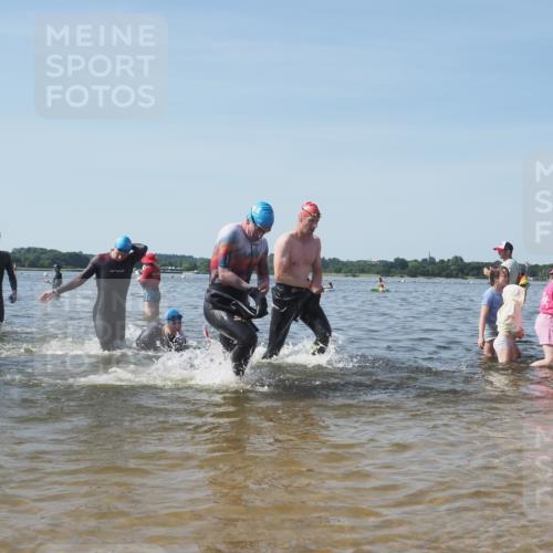 22.06.2025 - Viking Triathlon KatJ http://msf.ph/oto/8091961 22.06.2025 10:28:02 Schwimmen 14, 90, 178, 196, 289, 367, 401, 616 meine-sportfotos.de