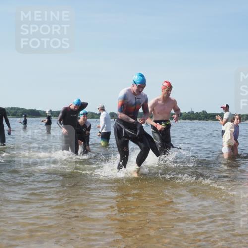 22.06.2025 - Viking Triathlon KatJ http://msf.ph/oto/8091976 22.06.2025 10:28:03 Schwimmen 14, 90, 178, 196, 289, 367, 401, 616 meine-sportfotos.de