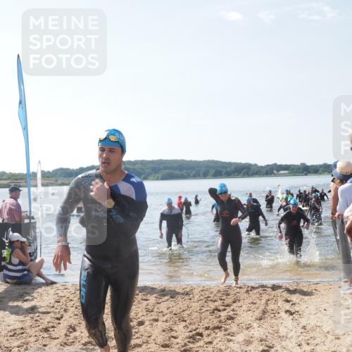 22.06.2025 - Viking Triathlon MichiJ http://msf.ph/oto/8091986 22.06.2025 10:38:59 Schwimmen 26, 40, 57, 79, 135, 148, 181, 185, 210, 211, 336, 351, 408, 416, 451, 654 meine-sportfotos.de