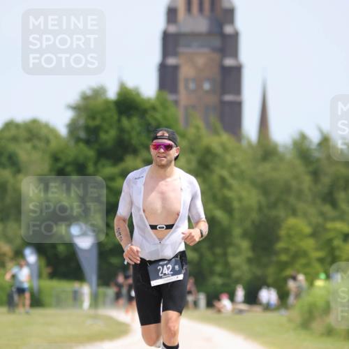 22.06.2025 - Viking Triathlon H.Heesch http://msf.ph/oto/8091996 22.06.2025 13:01:30 Laufen 242 meine-sportfotos.de