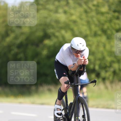 22.06.2025 - Viking Triathlon Yannick Fuchs http://msf.ph/oto/8092004 22.06.2025 11:12:55 Radfahren 99, 133, 168, 213, 381, 406 meine-sportfotos.de