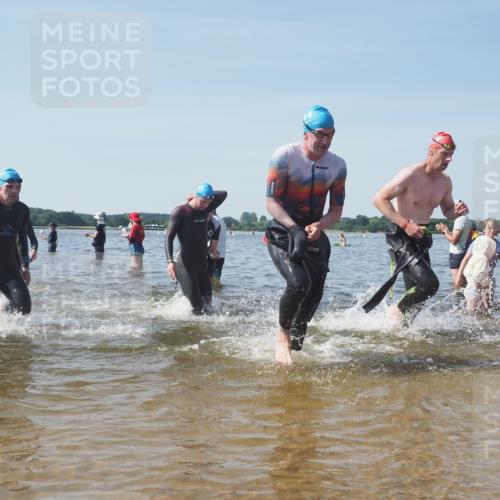 22.06.2025 - Viking Triathlon KatJ http://msf.ph/oto/8092008 22.06.2025 10:28:04 Schwimmen 14, 90, 178, 196, 289, 367, 401, 616 meine-sportfotos.de