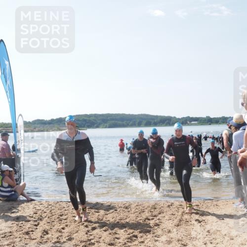 22.06.2025 - Viking Triathlon MichiJ http://msf.ph/oto/8092018 22.06.2025 10:39:04 Schwimmen 26, 40, 57, 79, 148, 181, 185, 210, 295, 351, 408, 416, 451, 654 meine-sportfotos.de