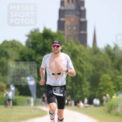 22.06.2025 - Viking Triathlon H.Heesch http://msf.ph/oto/8092031 22.06.2025 13:01:30 Laufen 242 meine-sportfotos.de