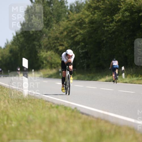 22.06.2025 - Viking Triathlon Yannick Fuchs http://msf.ph/oto/8092033 22.06.2025 11:12:58 Radfahren 99, 168, 213, 381, 406 meine-sportfotos.de