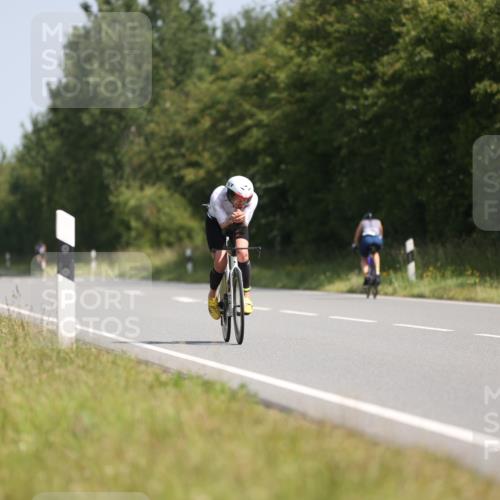 22.06.2025 - Viking Triathlon Yannick Fuchs http://msf.ph/oto/8092042 22.06.2025 11:12:59 Radfahren 99, 168, 213, 381, 406 meine-sportfotos.de