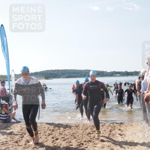 22.06.2025 - Viking Triathlon MichiJ http://msf.ph/oto/8092043 22.06.2025 10:39:05 Schwimmen 26, 40, 57, 79, 148, 181, 185, 210, 276, 295, 351, 408, 416, 451, 654 meine-sportfotos.de