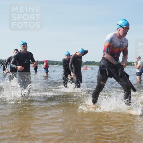22.06.2025 - Viking Triathlon KatJ http://msf.ph/oto/8092048 22.06.2025 10:28:04 Schwimmen 14, 90, 178, 196, 289, 367, 401, 616 meine-sportfotos.de