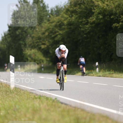 22.06.2025 - Viking Triathlon Yannick Fuchs http://msf.ph/oto/8092054 22.06.2025 11:12:59 Radfahren 99, 168, 213, 381, 406 meine-sportfotos.de