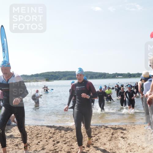 22.06.2025 - Viking Triathlon MichiJ http://msf.ph/oto/8092057 22.06.2025 10:39:05 Schwimmen 26, 40, 57, 79, 148, 181, 185, 210, 276, 295, 351, 408, 416, 451, 654 meine-sportfotos.de