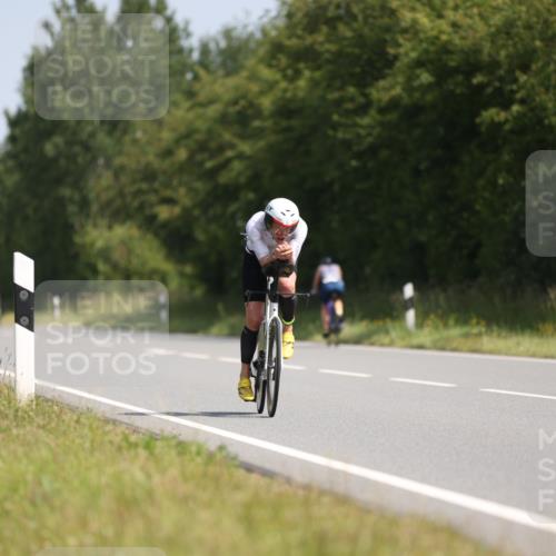 22.06.2025 - Viking Triathlon Yannick Fuchs http://msf.ph/oto/8092058 22.06.2025 11:12:59 Radfahren 99, 168, 213, 381, 406 meine-sportfotos.de