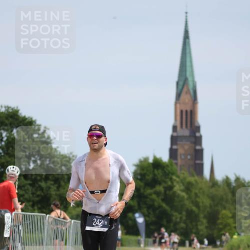 22.06.2025 - Viking Triathlon H.Heesch http://msf.ph/oto/8092062 22.06.2025 13:01:32 Laufen 242 meine-sportfotos.de