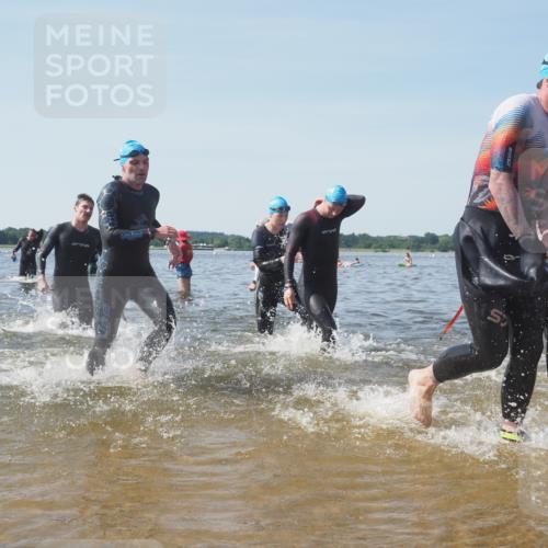 22.06.2025 - Viking Triathlon KatJ http://msf.ph/oto/8092071 22.06.2025 10:28:04 Schwimmen 14, 90, 178, 196, 289, 367, 401, 616 meine-sportfotos.de