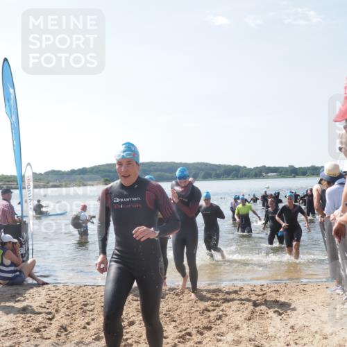 22.06.2025 - Viking Triathlon MichiJ http://msf.ph/oto/8092084 22.06.2025 10:39:06 Schwimmen 40, 57, 79, 148, 181, 182, 185, 210, 276, 295, 351, 386, 408, 416, 451, 536, 654 meine-sportfotos.de