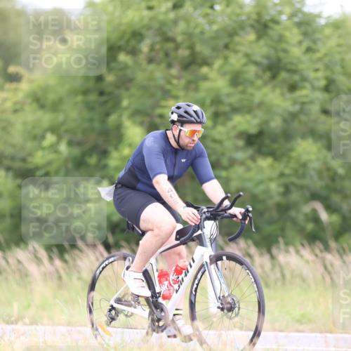 22.06.2025 - Viking Triathlon Yannick Fuchs http://msf.ph/oto/8092130 22.06.2025 13:31:51 Radfahren 402 meine-sportfotos.de