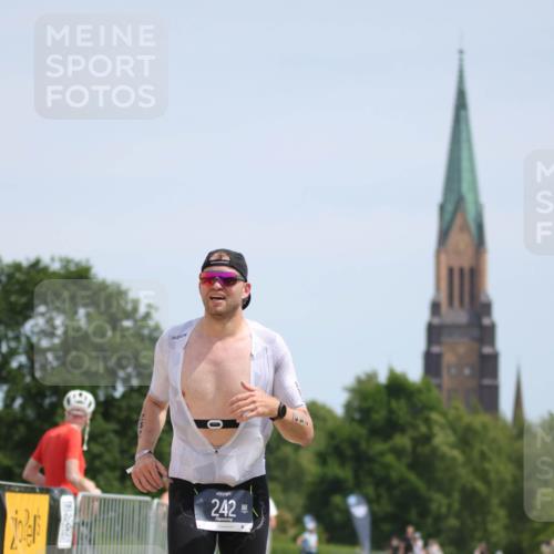 22.06.2025 - Viking Triathlon H.Heesch http://msf.ph/oto/8092137 22.06.2025 13:01:32 Laufen 242 meine-sportfotos.de