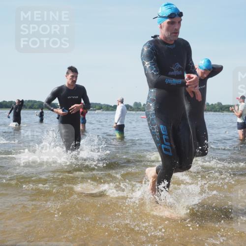 22.06.2025 - Viking Triathlon KatJ http://msf.ph/oto/8092144 22.06.2025 10:28:06 Schwimmen 14, 90, 178, 196, 289, 367, 401, 616 meine-sportfotos.de