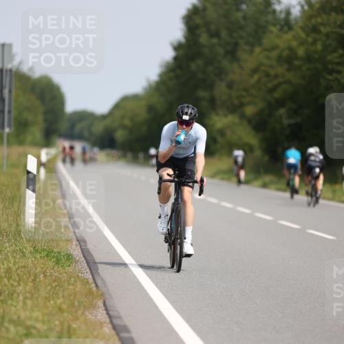 22.06.2025 - Viking Triathlon Yannick Fuchs http://msf.ph/oto/8092159 22.06.2025 11:54:37 Radfahren 65, 357, 369, 421, 641, 649 meine-sportfotos.de