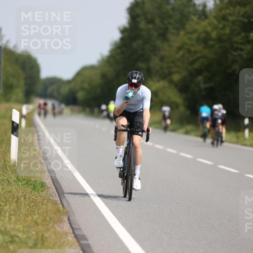 22.06.2025 - Viking Triathlon Yannick Fuchs http://msf.ph/oto/8092170 22.06.2025 11:54:37 Radfahren 65, 357, 369, 421, 641, 649 meine-sportfotos.de