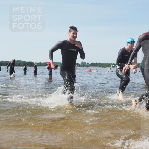 22.06.2025 - Viking Triathlon KatJ http://msf.ph/oto/8092181 22.06.2025 10:28:06 Schwimmen 14, 90, 178, 196, 289, 367, 401, 616 meine-sportfotos.de